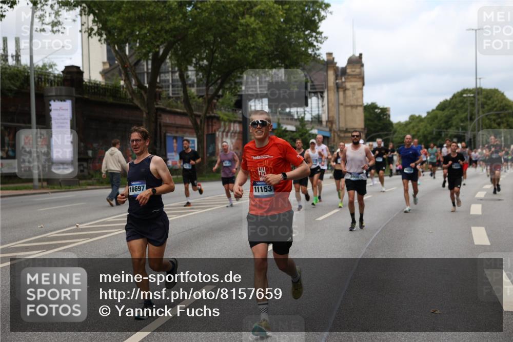 29.06.2025 - hella hamburg halbmarathon Yannick Fuchs http://msf.ph/oto/8157659 29.06.2025 10:38:29 20KM 1220, 1415, 1558, 2365, 2402, 2816, 3021, 3907, 4310, 4425, 4981, 4999, 5231, 5275, 5476, 5624, 5692, 6490, 6705, 6903, 6991, 7005, 7191, 8063, 8145, 8218, 8722, 8900, 9081, 9159, 9374, 9444, 9633, 10193, 10669, 10930, 11153, 11346, 11469, 12554, 12966, 13421, 13996, 14798, 14861, 15225, 15233, 15280, 15512, 15862, 16062, 16224, 16301, 16316, 16547, 16549, 16893, 17251, 17376, 17729, 17748, 17912, 18942 meine-sportfotos.de