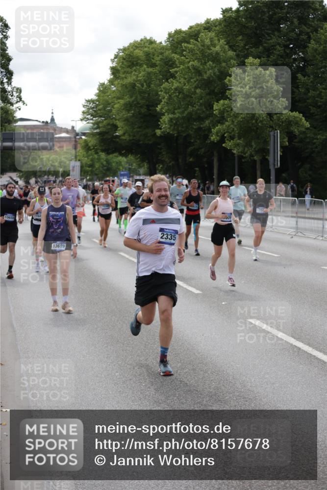 29.06.2025 - hella hamburg halbmarathon Jannik Wohlers http://msf.ph/oto/8157678 29.06.2025 10:17:55 Lombardsbrücke 1554, 1982, 2087, 2335, 2634, 3125, 3321, 3482, 4123, 4710, 4738, 4804, 5909, 6270, 6332, 7160, 8067, 9222, 9834, 9844, 10659, 10687, 10908, 10946, 11949, 12274, 12498, 12939, 13341, 13370, 13619, 13933, 14320, 14770, 15183, 15343, 15393, 16109, 16209, 16828, 16829, 16833, 17283, 17876, 18145, 18677, 18697, 18807, 18825 meine-sportfotos.de