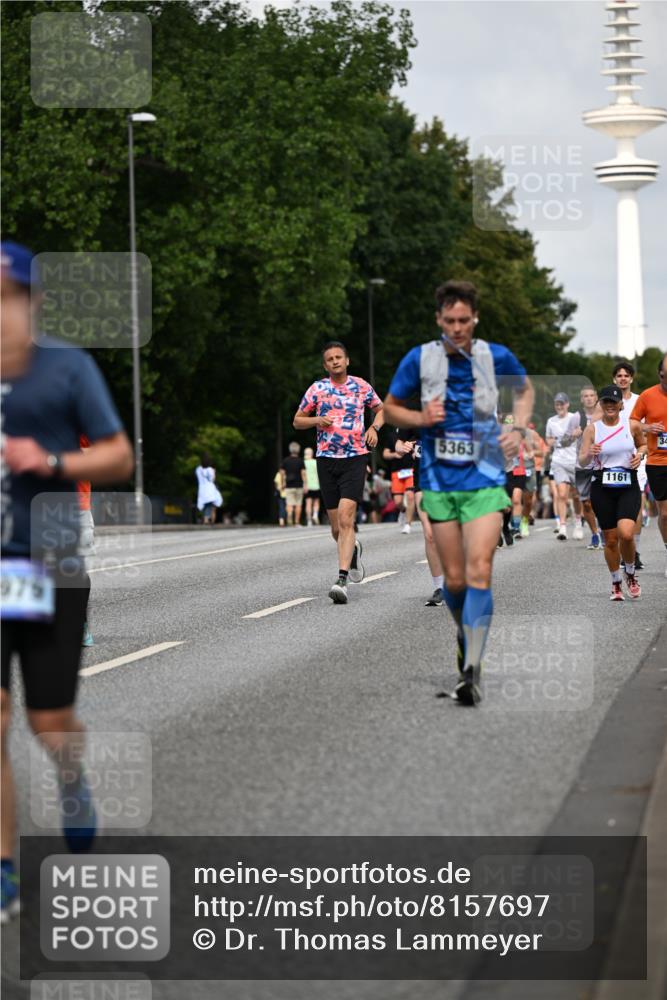 29.06.2025 - hella hamburg halbmarathon Dr. Thomas Lammeyer http://msf.ph/oto/8157697 29.06.2025 10:08:18 Kennedybrücke 1032, 1161, 1355, 1367, 1377, 1450, 1674, 2277, 2979, 3488, 4488, 4951, 5058, 5363, 5976, 6142, 6706, 6709, 7485, 8177, 8421, 8422, 8423, 9526, 9899, 10756 meine-sportfotos.de