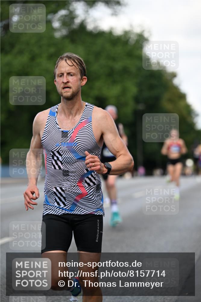 29.06.2025 - hella hamburg halbmarathon Dr. Thomas Lammeyer http://msf.ph/oto/8157714 29.06.2025 09:43:31 Kennedybrücke 34, 54, 5253, 6530, 6816, 9151, 9447, 9475 meine-sportfotos.de