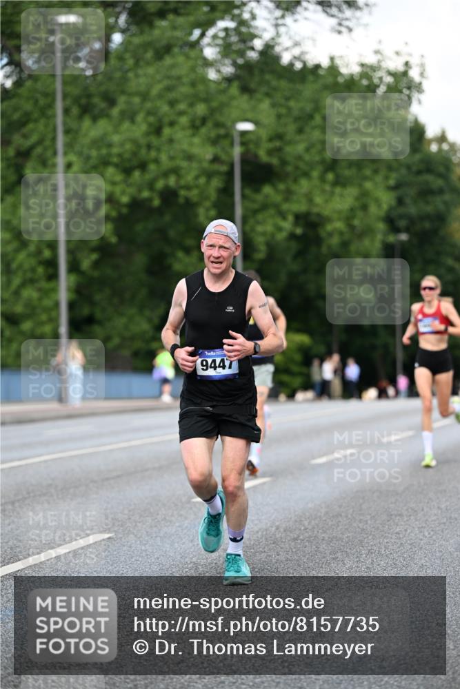 29.06.2025 - hella hamburg halbmarathon Dr. Thomas Lammeyer http://msf.ph/oto/8157735 29.06.2025 09:43:32 Kennedybrücke 34, 54, 5253, 6530, 6816, 9151, 9447, 9475 meine-sportfotos.de
