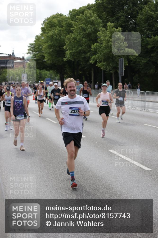 29.06.2025 - hella hamburg halbmarathon Jannik Wohlers http://msf.ph/oto/8157743 29.06.2025 10:17:56 Lombardsbrücke 1554, 1982, 2087, 2335, 2634, 3125, 3321, 3482, 4123, 4710, 4738, 4804, 5909, 6270, 6332, 7160, 8067, 9222, 9586, 9834, 9844, 10659, 10687, 10908, 12498, 12939, 13341, 13370, 13619, 13933, 14320, 14770, 15343, 15393, 16109, 16209, 16828, 16829, 16833, 17048, 17283, 17876, 18145, 18677, 18697, 18807, 18825 meine-sportfotos.de
