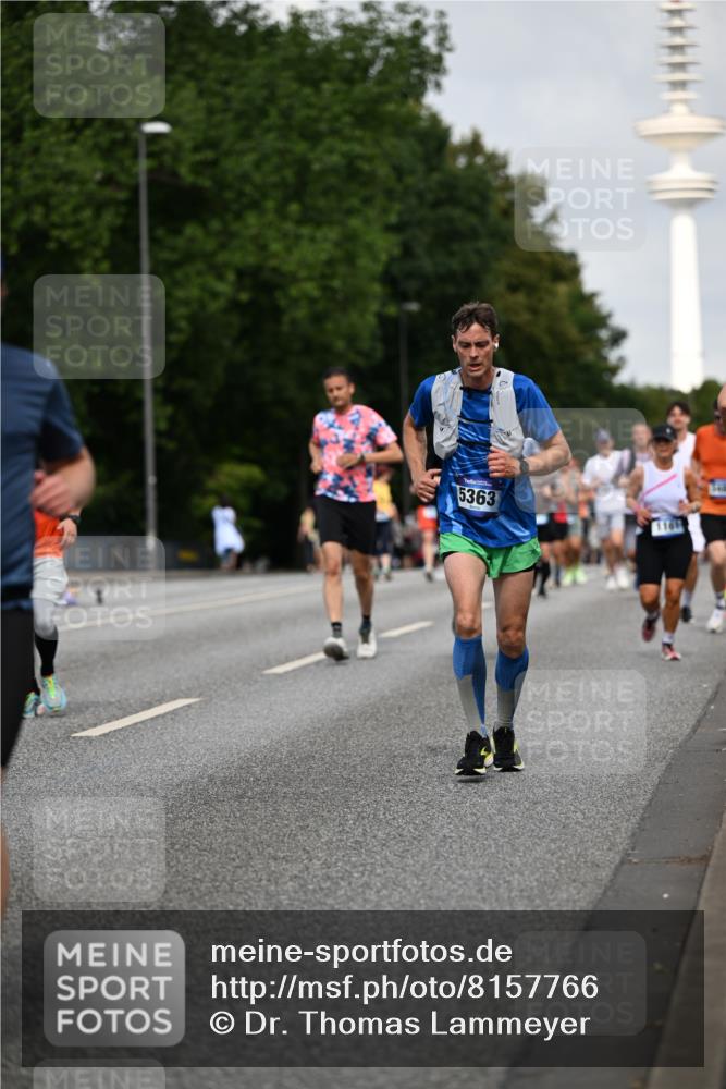 29.06.2025 - hella hamburg halbmarathon Dr. Thomas Lammeyer http://msf.ph/oto/8157766 29.06.2025 10:08:18 Kennedybrücke 1032, 1161, 1355, 1367, 1377, 1450, 1674, 2277, 2979, 3488, 4488, 4951, 5058, 5363, 5976, 6142, 6706, 6709, 7485, 8177, 8421, 8422, 8423, 9526, 9899, 10756 meine-sportfotos.de