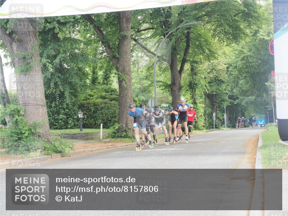 29.06.2025 - hella hamburg halbmarathon KatJ http://msf.ph/oto/8157806 29.06.2025 09:04:14 Zwischen KM18-KM19  meine-sportfotos.de