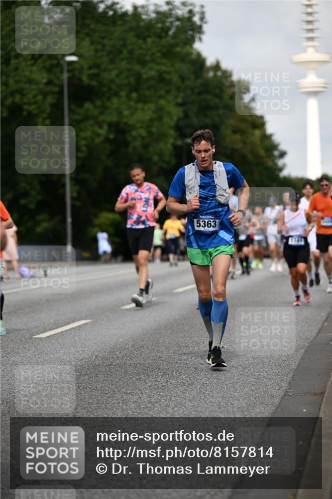 29.06.2025 - hella hamburg halbmarathon Dr. Thomas Lammeyer http://msf.ph/oto/8157814 29.06.2025 10:08:19 Kennedybrücke 1032, 1161, 1355, 1367, 1377, 1450, 1674, 2277, 2979, 3488, 4488, 4951, 5058, 5354, 5363, 5976, 6142, 6706, 6709, 7485, 8177, 8421, 8422, 8423, 9526, 10756 meine-sportfotos.de