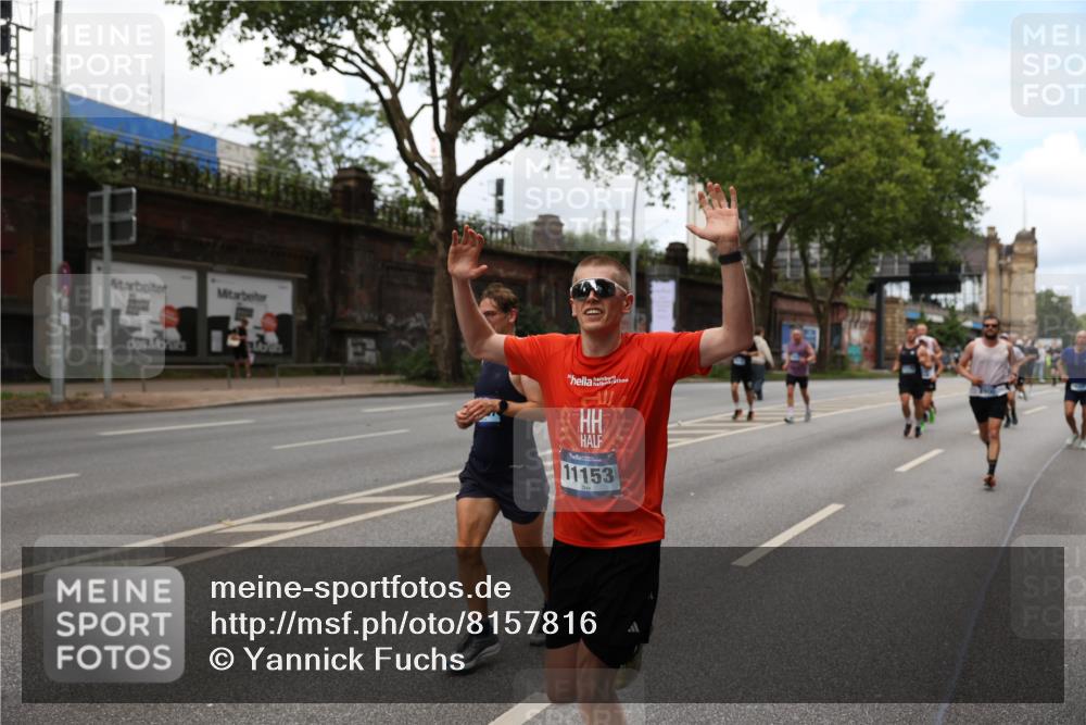 29.06.2025 - hella hamburg halbmarathon Yannick Fuchs http://msf.ph/oto/8157816 29.06.2025 10:38:30 20KM 1220, 1415, 1558, 1902, 2365, 2402, 2816, 3004, 3021, 3907, 4310, 4425, 4981, 4999, 5231, 5275, 5476, 5624, 5692, 6490, 6705, 6903, 6991, 7005, 7191, 8063, 8145, 8218, 8722, 8900, 9081, 9159, 9374, 9444, 9633, 10193, 10669, 10930, 11153, 11346, 11469, 12554, 12966, 13421, 13996, 14667, 14798, 14861, 15185, 15225, 15233, 15280, 15512, 15862, 16062, 16224, 16301, 16316, 16547, 16549, 16893, 17251, 17376, 17729, 17748, 17912, 18942 meine-sportfotos.de