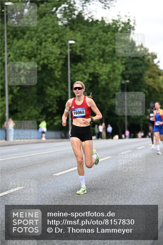 29.06.2025 - hella hamburg halbmarathon Dr. Thomas Lammeyer http://msf.ph/oto/8157830 29.06.2025 09:43:34 Kennedybrücke 5253, 6816, 9151, 9447, 9475 meine-sportfotos.de
