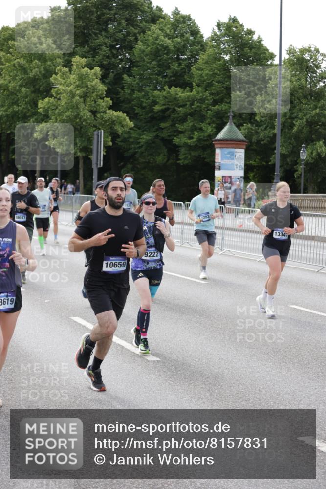 29.06.2025 - hella hamburg halbmarathon Jannik Wohlers http://msf.ph/oto/8157831 29.06.2025 10:17:58 Lombardsbrücke 1234, 1820, 2087, 2335, 2634, 3125, 3321, 3482, 4123, 4710, 4738, 4804, 5909, 6332, 7160, 8067, 8341, 9222, 9586, 9658, 9748, 9834, 10659, 10687, 10908, 12498, 12847, 12939, 13193, 13341, 13370, 13619, 13933, 14320, 14770, 15393, 16109, 16209, 16828, 16833, 17048, 17283, 17876, 18145, 18677, 18697, 18807, 18825 meine-sportfotos.de