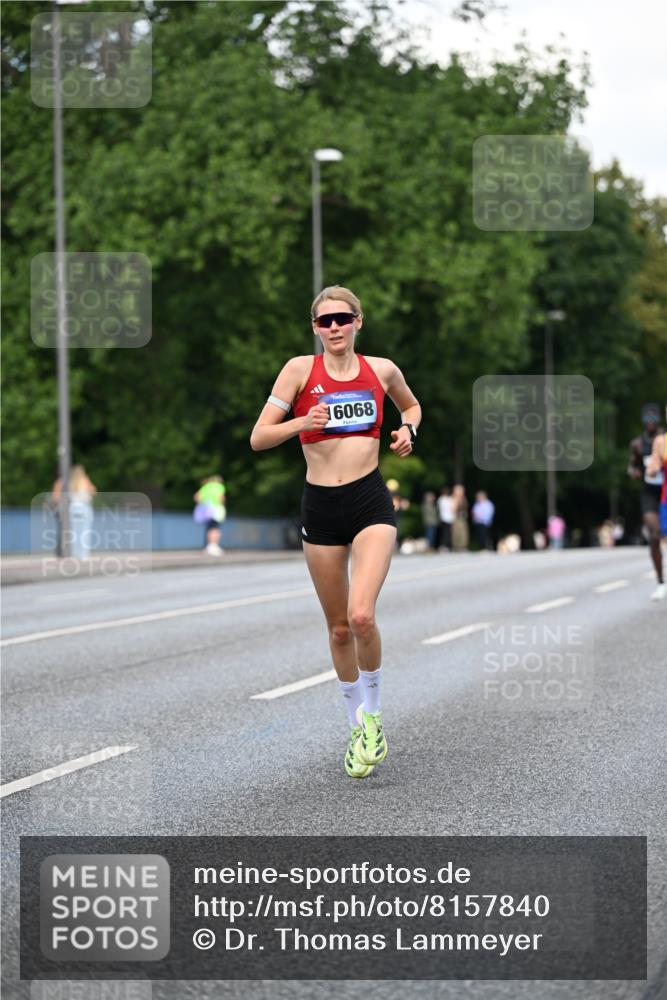 29.06.2025 - hella hamburg halbmarathon Dr. Thomas Lammeyer http://msf.ph/oto/8157840 29.06.2025 09:43:35 Kennedybrücke 5253, 6816, 9151, 9447, 9475 meine-sportfotos.de