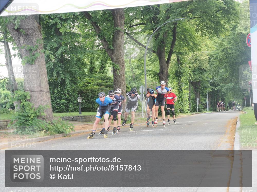 29.06.2025 - hella hamburg halbmarathon KatJ http://msf.ph/oto/8157843 29.06.2025 09:04:14 Zwischen KM18-KM19  meine-sportfotos.de