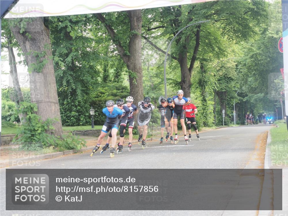 29.06.2025 - hella hamburg halbmarathon KatJ http://msf.ph/oto/8157856 29.06.2025 09:04:15 Zwischen KM18-KM19  meine-sportfotos.de
