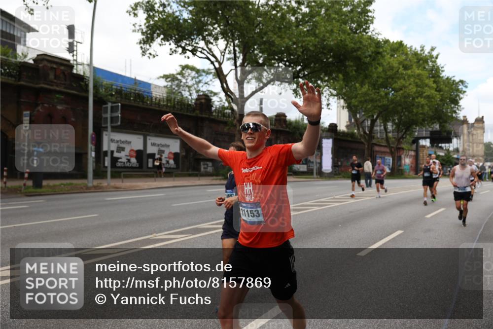 29.06.2025 - hella hamburg halbmarathon Yannick Fuchs http://msf.ph/oto/8157869 29.06.2025 10:38:30 20KM 1220, 1415, 1558, 1902, 2365, 2402, 2816, 3004, 3021, 3907, 4310, 4425, 4981, 4999, 5231, 5275, 5476, 5624, 5692, 6490, 6705, 6903, 6991, 7005, 7191, 8063, 8145, 8218, 8722, 8900, 9081, 9159, 9374, 9444, 9633, 10193, 10669, 10930, 11153, 11346, 11469, 12554, 12966, 13421, 13996, 14667, 14798, 14861, 15185, 15225, 15233, 15280, 15512, 15862, 16062, 16224, 16301, 16316, 16547, 16549, 16893, 17251, 17376, 17729, 17748, 17912, 18942 meine-sportfotos.de