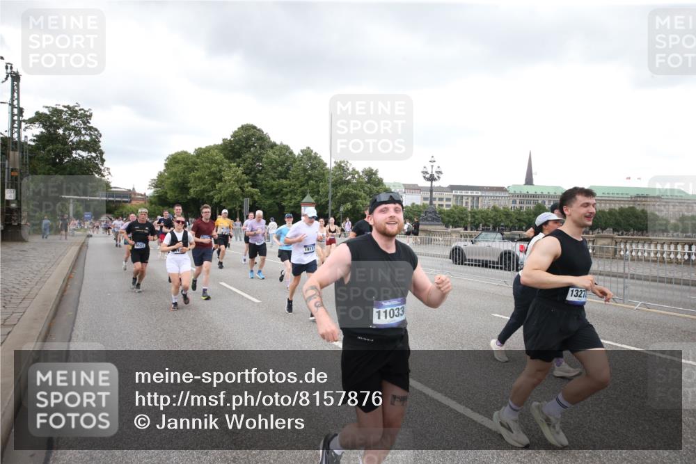 29.06.2025 - hella hamburg halbmarathon Jannik Wohlers http://msf.ph/oto/8157876 29.06.2025 10:54:20 Lombardsbrücke 1198, 2084, 2244, 2566, 2586, 2632, 4191, 4192, 5185, 5500, 5882, 5993, 6982, 7986, 8012, 8186, 9521, 10331, 10471, 11033, 11226, 11287, 11567, 11569, 12240, 12268, 12270, 12930, 13257, 13272, 13283, 13693, 13733, 13826, 13944, 13945, 14409, 14752, 15029, 15174, 15271, 15553, 15687, 15731, 16019, 16443, 16637, 16683, 17394, 18168, 18372, 19111 meine-sportfotos.de