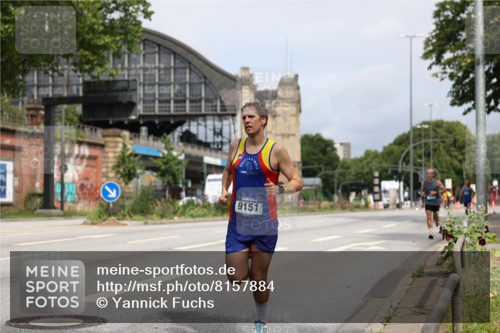 29.06.2025 - hella hamburg halbmarathon Yannick Fuchs http://msf.ph/oto/8157884 29.06.2025 10:18:45 20KM 6699, 7834, 9151, 9385, 9447, 16169, 17771, 19078 meine-sportfotos.de