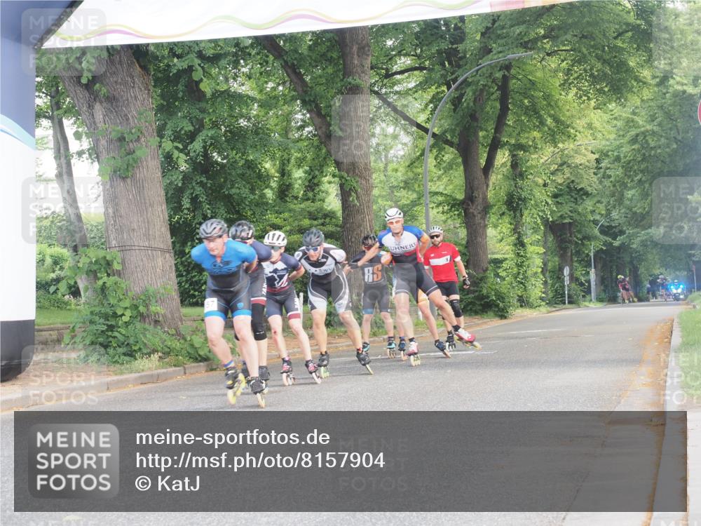 29.06.2025 - hella hamburg halbmarathon KatJ http://msf.ph/oto/8157904 29.06.2025 09:04:15 Zwischen KM18-KM19  meine-sportfotos.de