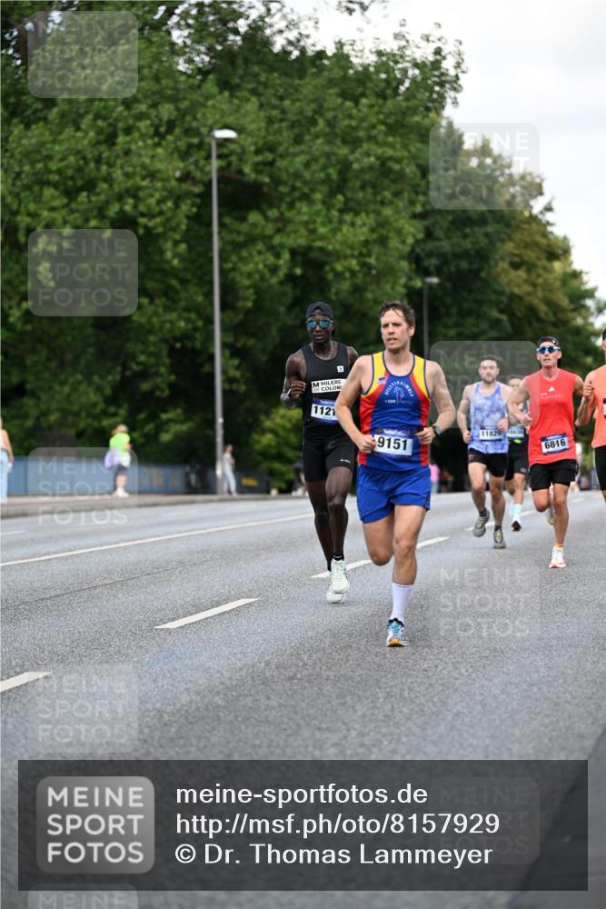 29.06.2025 - hella hamburg halbmarathon Dr. Thomas Lammeyer http://msf.ph/oto/8157929 29.06.2025 09:43:38 Kennedybrücke 5253, 6816, 9151, 9447, 9475 meine-sportfotos.de