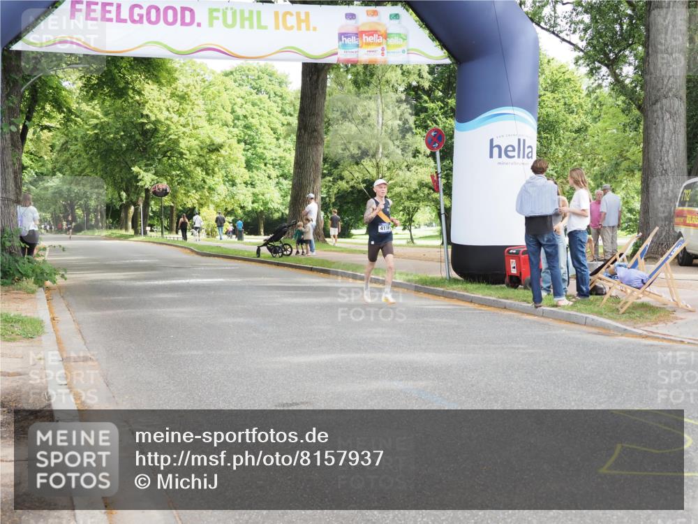 29.06.2025 - hella hamburg halbmarathon MichiJ http://msf.ph/oto/8157937 29.06.2025 10:08:21 Zwischen KM18-KM19  meine-sportfotos.de