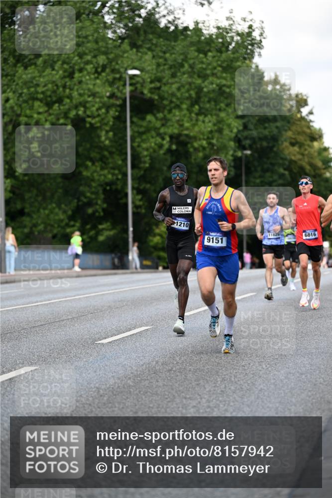 29.06.2025 - hella hamburg halbmarathon Dr. Thomas Lammeyer http://msf.ph/oto/8157942 29.06.2025 09:43:38 Kennedybrücke 5253, 6816, 9151, 9447, 9475 meine-sportfotos.de