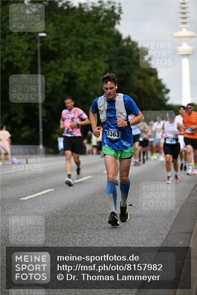 29.06.2025 - hella hamburg halbmarathon Dr. Thomas Lammeyer http://msf.ph/oto/8157982 29.06.2025 10:08:19 Kennedybrücke 1032, 1161, 1355, 1367, 1377, 1450, 1674, 2277, 2979, 3488, 4488, 4951, 5058, 5354, 5363, 5976, 6142, 6706, 6709, 7485, 8177, 8421, 8422, 8423, 9526, 10756 meine-sportfotos.de