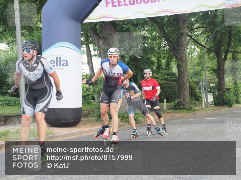 29.06.2025 - hella hamburg halbmarathon KatJ http://msf.ph/oto/8157999 29.06.2025 09:04:16 Zwischen KM18-KM19  meine-sportfotos.de