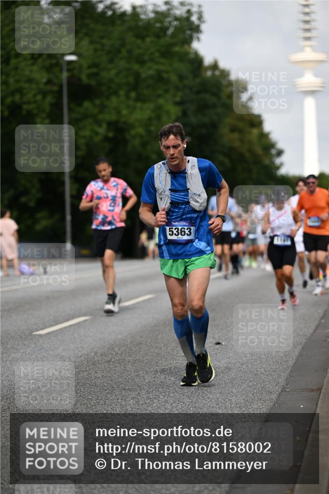 29.06.2025 - hella hamburg halbmarathon Dr. Thomas Lammeyer http://msf.ph/oto/8158002 29.06.2025 10:08:19 Kennedybrücke 1032, 1161, 1355, 1367, 1377, 1450, 1674, 2277, 2979, 3488, 4488, 4951, 5058, 5354, 5363, 5976, 6142, 6706, 6709, 7485, 8177, 8421, 8422, 8423, 9526, 10756 meine-sportfotos.de