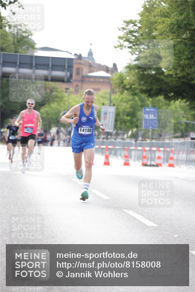 29.06.2025 - hella hamburg halbmarathon Jannik Wohlers http://msf.ph/oto/8158008 29.06.2025 09:38:47 Lombardsbrücke 14188, 16529 meine-sportfotos.de
