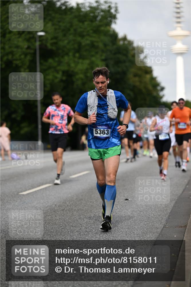 29.06.2025 - hella hamburg halbmarathon Dr. Thomas Lammeyer http://msf.ph/oto/8158011 29.06.2025 10:08:19 Kennedybrücke 1032, 1161, 1355, 1367, 1377, 1450, 1674, 2277, 2979, 3488, 4488, 4951, 5058, 5354, 5363, 5976, 6142, 6706, 6709, 7485, 8177, 8421, 8422, 8423, 9526, 10756 meine-sportfotos.de