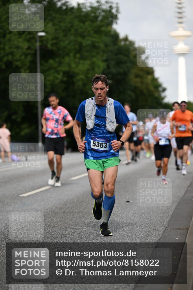 29.06.2025 - hella hamburg halbmarathon Dr. Thomas Lammeyer http://msf.ph/oto/8158022 29.06.2025 10:08:20 Kennedybrücke 1032, 1161, 1355, 1367, 1377, 1450, 1674, 2277, 2979, 3413, 3488, 4488, 4951, 5058, 5354, 5363, 5365, 5976, 6142, 6706, 6709, 7485, 8177, 8421, 8422, 8423, 9526, 10756 meine-sportfotos.de