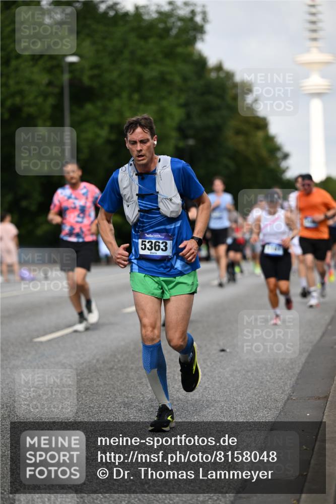 29.06.2025 - hella hamburg halbmarathon Dr. Thomas Lammeyer http://msf.ph/oto/8158048 29.06.2025 10:08:20 Kennedybrücke 1032, 1161, 1355, 1367, 1377, 1450, 1674, 2277, 2979, 3413, 3488, 4488, 4951, 5058, 5354, 5363, 5365, 5976, 6142, 6706, 6709, 7485, 8177, 8421, 8422, 8423, 9526, 10756 meine-sportfotos.de
