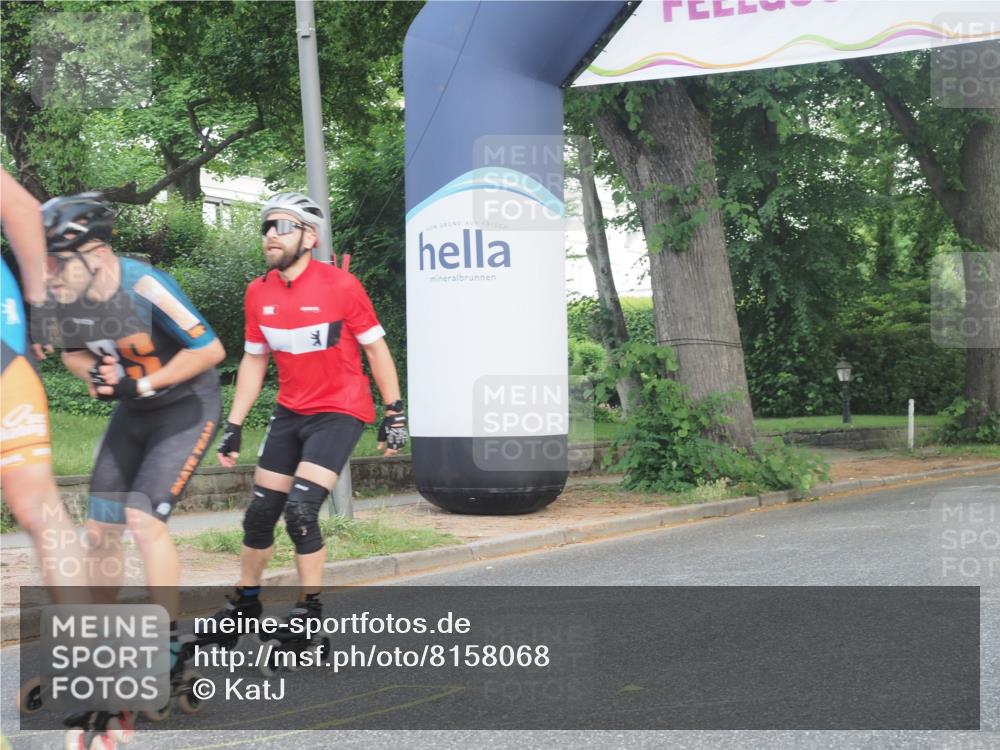 29.06.2025 - hella hamburg halbmarathon KatJ http://msf.ph/oto/8158068 29.06.2025 09:04:17 Zwischen KM18-KM19  meine-sportfotos.de