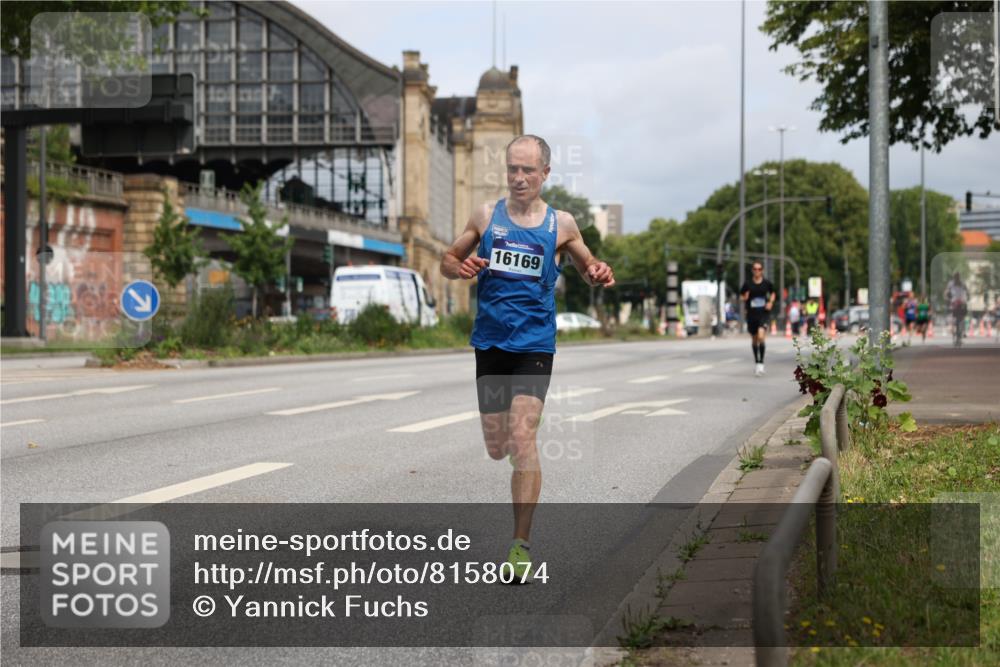 29.06.2025 - hella hamburg halbmarathon Yannick Fuchs http://msf.ph/oto/8158074 29.06.2025 10:18:52 20KM 5301, 6699, 7834, 9385, 9447, 16169, 17771, 19078 meine-sportfotos.de