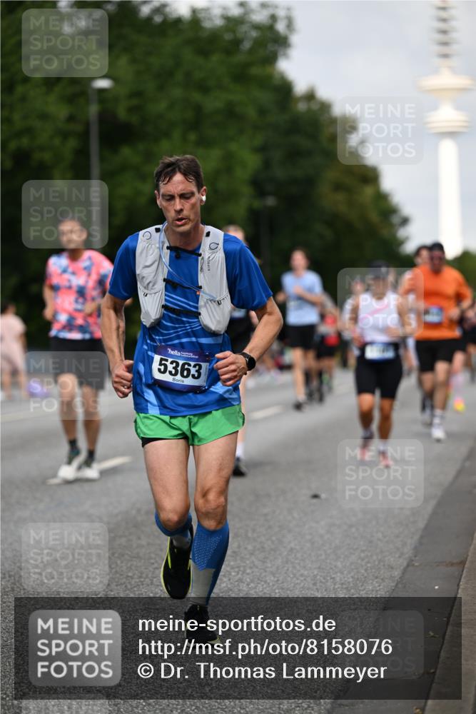 29.06.2025 - hella hamburg halbmarathon Dr. Thomas Lammeyer http://msf.ph/oto/8158076 29.06.2025 10:08:20 Kennedybrücke 1032, 1161, 1355, 1367, 1377, 1450, 1674, 2277, 2979, 3413, 3488, 4488, 4951, 5058, 5354, 5363, 5365, 5976, 6142, 6706, 6709, 7485, 8177, 8421, 8422, 8423, 9526, 10756 meine-sportfotos.de