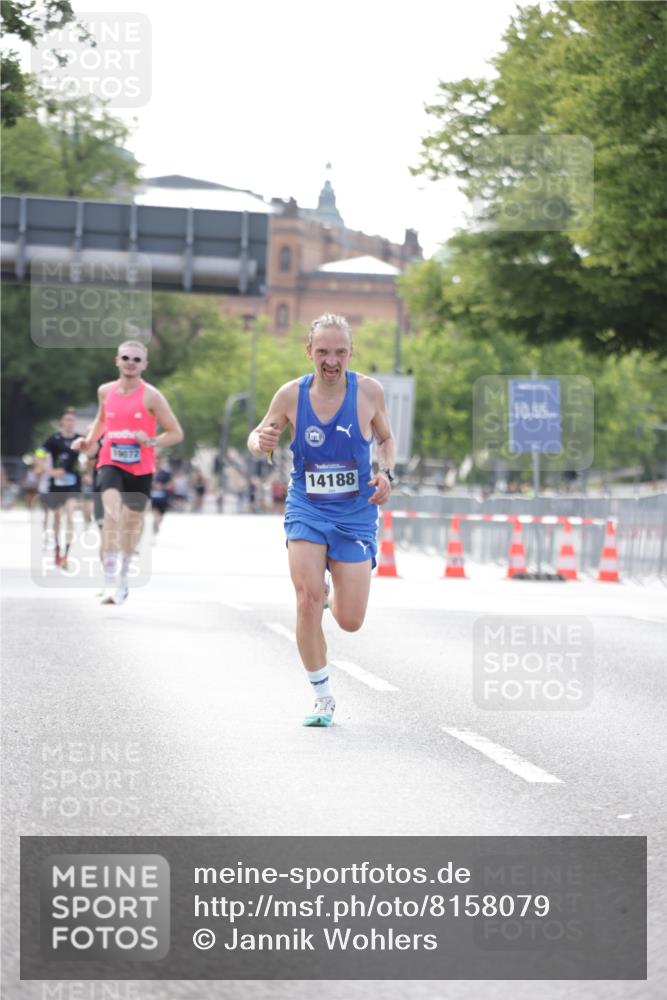 29.06.2025 - hella hamburg halbmarathon Jannik Wohlers http://msf.ph/oto/8158079 29.06.2025 09:38:47 Lombardsbrücke 14188, 16529 meine-sportfotos.de