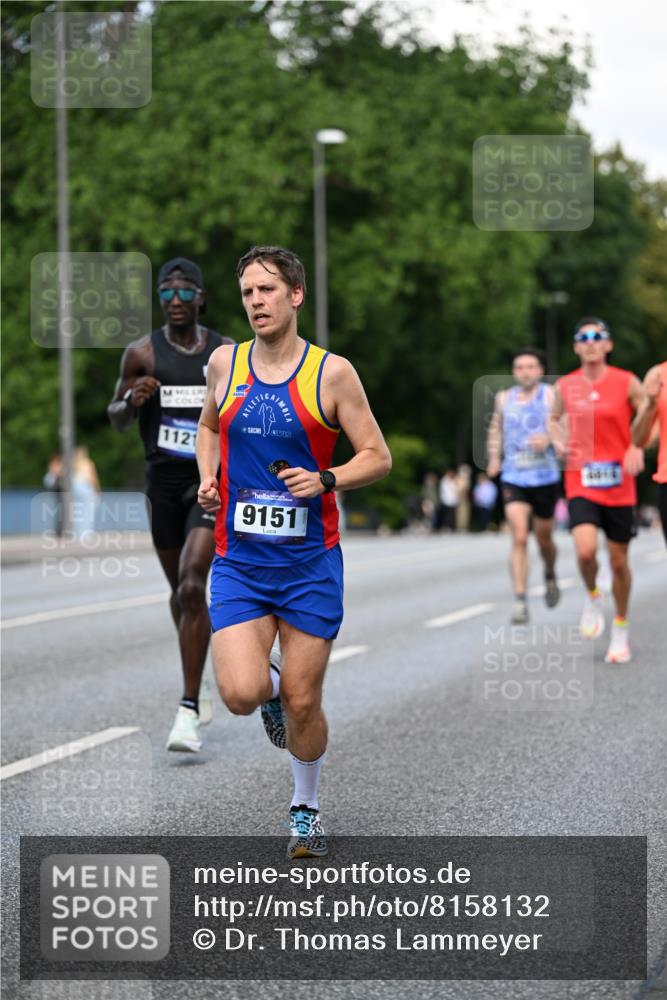29.06.2025 - hella hamburg halbmarathon Dr. Thomas Lammeyer http://msf.ph/oto/8158132 29.06.2025 09:43:39 Kennedybrücke 5253, 6816, 9151, 9447, 9475 meine-sportfotos.de