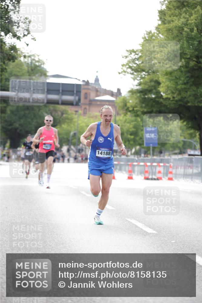 29.06.2025 - hella hamburg halbmarathon Jannik Wohlers http://msf.ph/oto/8158135 29.06.2025 09:38:48 Lombardsbrücke 14188, 16529 meine-sportfotos.de