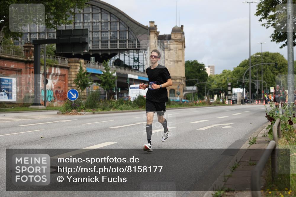 29.06.2025 - hella hamburg halbmarathon Yannick Fuchs http://msf.ph/oto/8158177 29.06.2025 10:18:58 20KM 5301, 6699, 7834, 9385, 9447, 10780, 13440, 16169, 19078 meine-sportfotos.de