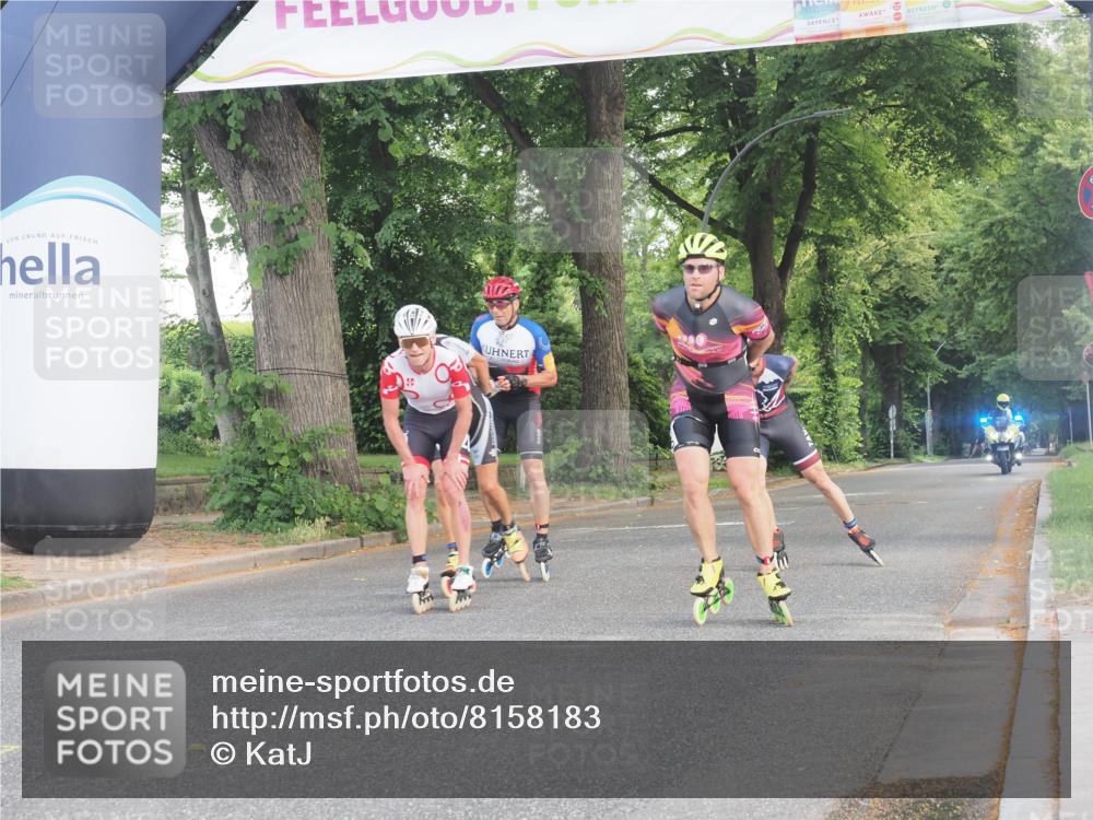 29.06.2025 - hella hamburg halbmarathon KatJ http://msf.ph/oto/8158183 29.06.2025 09:04:23 Zwischen KM18-KM19  meine-sportfotos.de