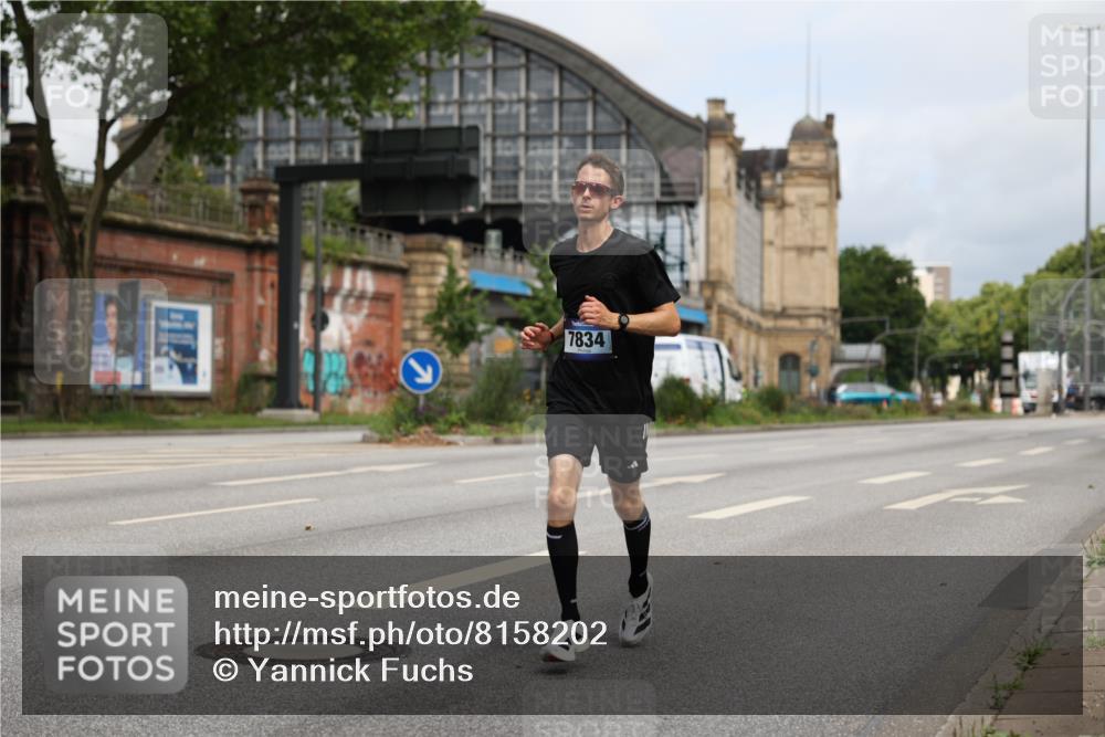 29.06.2025 - hella hamburg halbmarathon Yannick Fuchs http://msf.ph/oto/8158202 29.06.2025 10:18:58 20KM 5301, 6699, 7834, 9385, 9447, 10780, 13440, 16169, 19078 meine-sportfotos.de