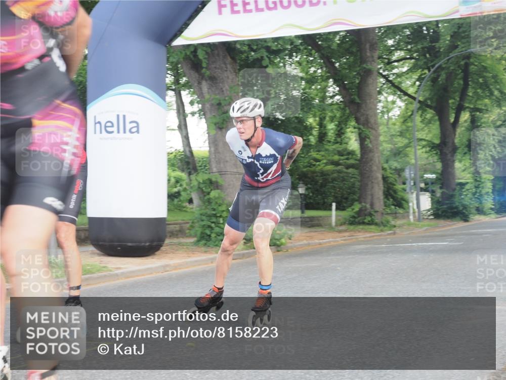 29.06.2025 - hella hamburg halbmarathon KatJ http://msf.ph/oto/8158223 29.06.2025 09:04:24 Zwischen KM18-KM19  meine-sportfotos.de