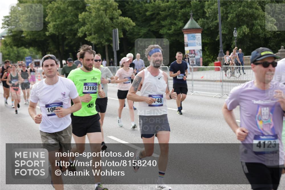 29.06.2025 - hella hamburg halbmarathon Jannik Wohlers http://msf.ph/oto/8158240 29.06.2025 10:18:05 Lombardsbrücke 1234, 1820, 2335, 2703, 3202, 3529, 4123, 4383, 4710, 5909, 6332, 6533, 7160, 7454, 8341, 9222, 9505, 9586, 9658, 9748, 9834, 10172, 10502, 10659, 10687, 12541, 12548, 12552, 12703, 12847, 13193, 13341, 13370, 13933, 14023, 14332, 14627, 14770, 15208, 15393, 15436, 15749, 16209, 16451, 16828, 16833, 17048, 17283, 17876, 18145, 18677, 18697, 18807, 18825 meine-sportfotos.de