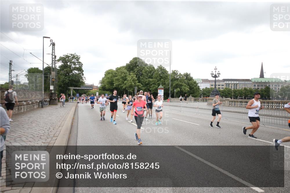 29.06.2025 - hella hamburg halbmarathon Jannik Wohlers http://msf.ph/oto/8158245 29.06.2025 10:54:27 Lombardsbrücke 1198, 2084, 2566, 2632, 3002, 4191, 4192, 5392, 5500, 5727, 5882, 6839, 6982, 8012, 8186, 9521, 9596, 10109, 10331, 10471, 10686, 11033, 11226, 11287, 12240, 12268, 12270, 13272, 13283, 13944, 13945, 13979, 13980, 14752, 15029, 15271, 15553, 16019, 16443, 16637, 18168, 18372, 19111 meine-sportfotos.de