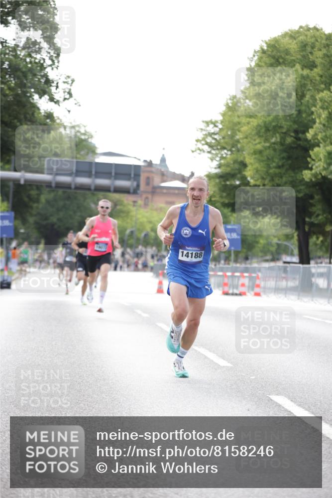 29.06.2025 - hella hamburg halbmarathon Jannik Wohlers http://msf.ph/oto/8158246 29.06.2025 09:38:48 Lombardsbrücke 14188, 16529 meine-sportfotos.de