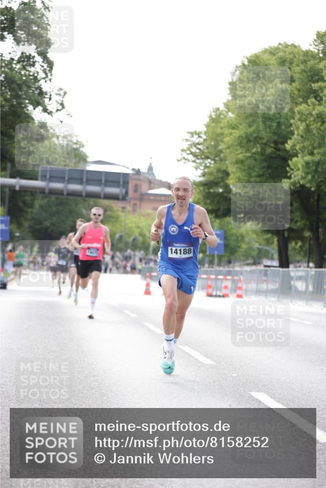 29.06.2025 - hella hamburg halbmarathon Jannik Wohlers http://msf.ph/oto/8158252 29.06.2025 09:38:48 Lombardsbrücke 14188, 16529 meine-sportfotos.de