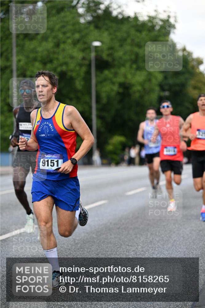 29.06.2025 - hella hamburg halbmarathon Dr. Thomas Lammeyer http://msf.ph/oto/8158265 29.06.2025 09:43:39 Kennedybrücke 5253, 6816, 9151, 9447, 9475 meine-sportfotos.de