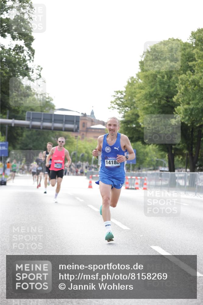 29.06.2025 - hella hamburg halbmarathon Jannik Wohlers http://msf.ph/oto/8158269 29.06.2025 09:38:48 Lombardsbrücke 14188, 16529 meine-sportfotos.de