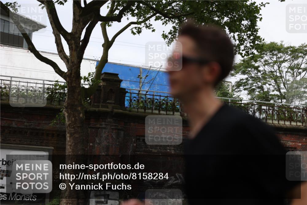 29.06.2025 - hella hamburg halbmarathon Yannick Fuchs http://msf.ph/oto/8158284 29.06.2025 10:19:00 20KM 5301, 6699, 7834, 7963, 9385, 9447, 10780, 13440, 19078 meine-sportfotos.de