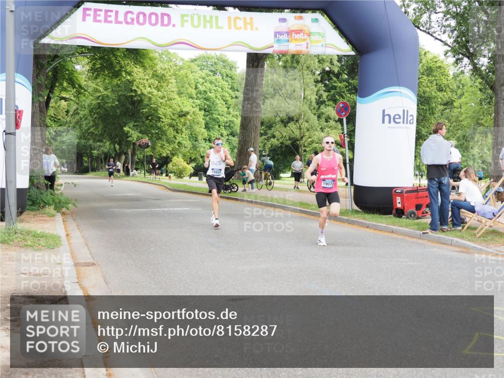 29.06.2025 - hella hamburg halbmarathon MichiJ http://msf.ph/oto/8158287 29.06.2025 10:08:58 Zwischen KM18-KM19 14932, 19072 meine-sportfotos.de