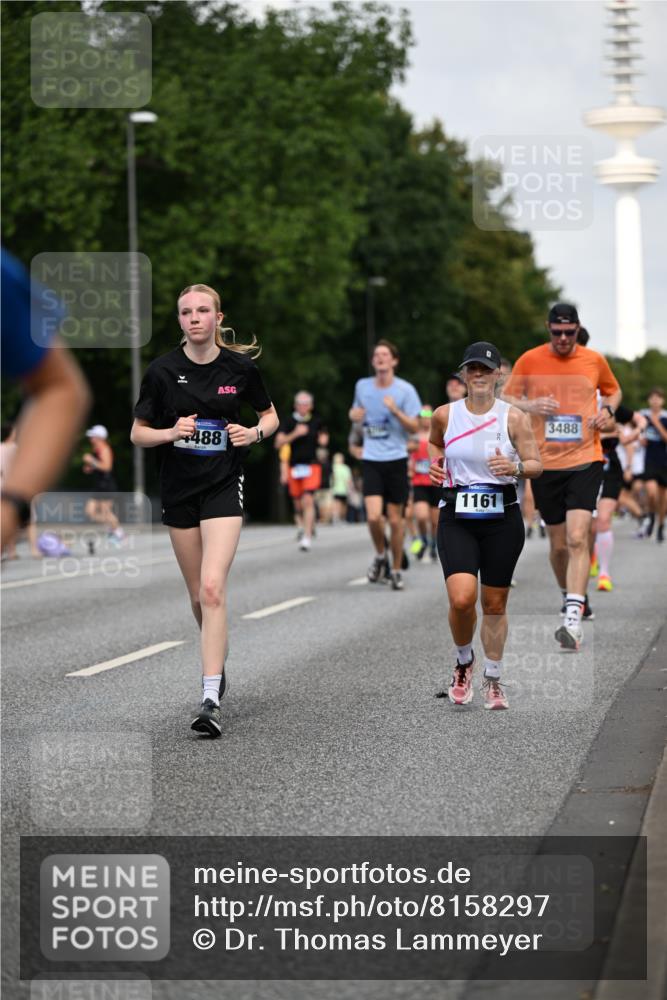 29.06.2025 - hella hamburg halbmarathon Dr. Thomas Lammeyer http://msf.ph/oto/8158297 29.06.2025 10:08:22 Kennedybrücke 1032, 1161, 1355, 1367, 1377, 1674, 2277, 2979, 3413, 3488, 4488, 4951, 5354, 5363, 5365, 5976, 6142, 6706, 6709, 7485, 8177, 9526, 10756 meine-sportfotos.de