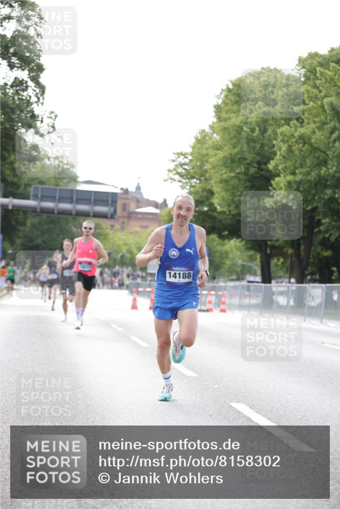 29.06.2025 - hella hamburg halbmarathon Jannik Wohlers http://msf.ph/oto/8158302 29.06.2025 09:38:49 Lombardsbrücke 14188, 16529, 19072 meine-sportfotos.de