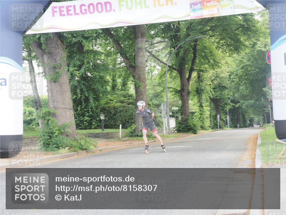 29.06.2025 - hella hamburg halbmarathon KatJ http://msf.ph/oto/8158307 29.06.2025 09:04:35 Zwischen KM18-KM19  meine-sportfotos.de